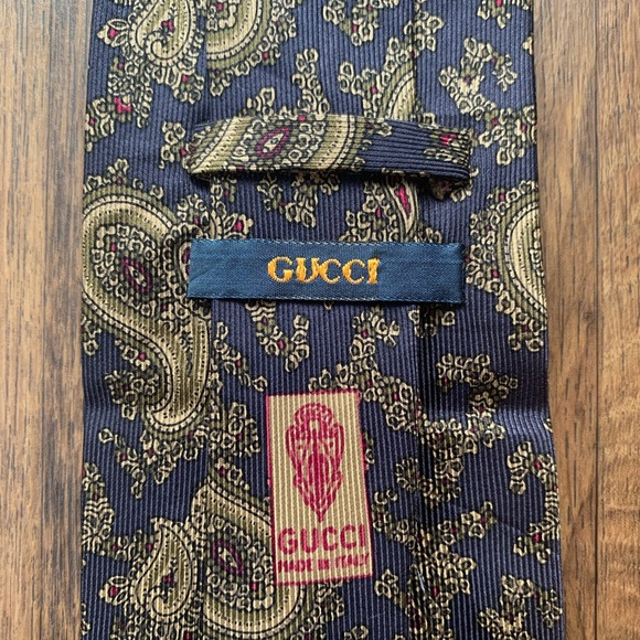 Gucci Other - Gucci Classic Silk Paisley Tie
